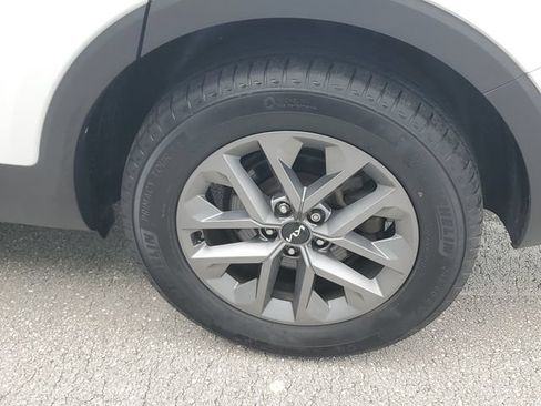 Certified 2024 Kia Telluride LX AWD/4WD image 5