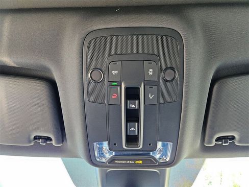 New 2025 Audi Q3 2.0T Premium image 18