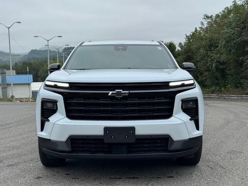 New 2026 Chevrolet Traverse LT w/ Enhanced Driving Package AWD/4WD image 2