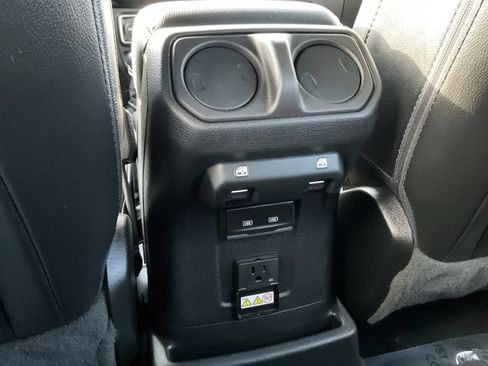 Used 2022 Jeep Wrangler Unlimited Sahara w/ Cold Weather Group image 30