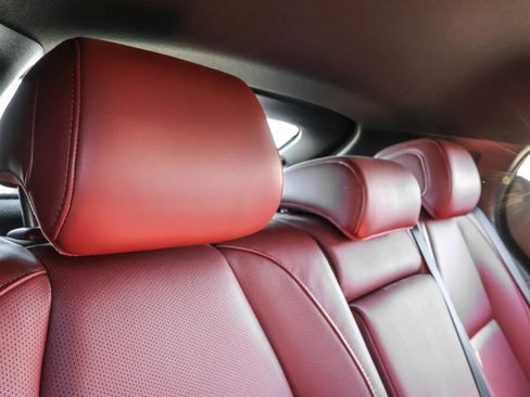 Used 2023 MAZDA MAZDA3 Hatchback w/Premium Plus Pkg image 36