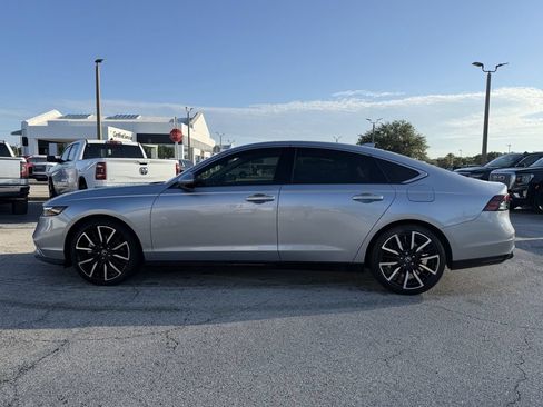Used 2025 Honda Accord Touring image 6