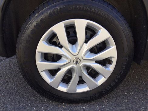 Used 2019 Nissan Rogue S AWD/4WD image 39