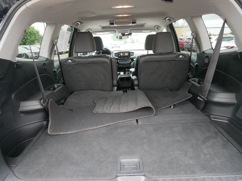 Used 2022 Honda Pilot Touring image 18