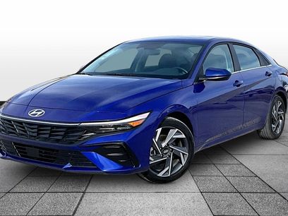 Used 2025 Hyundai Elantra SEL