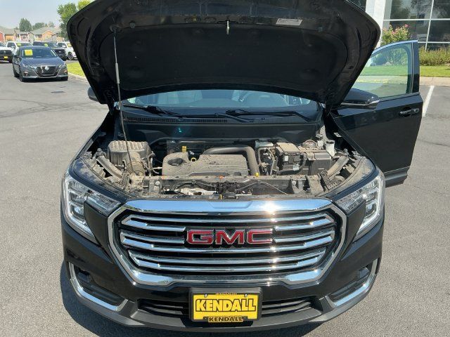 Used 2024 GMC Terrain SLT AWD/4WD image 24