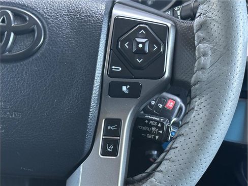 Used 2019 Toyota Tacoma SR5 AWD/4WD image 22