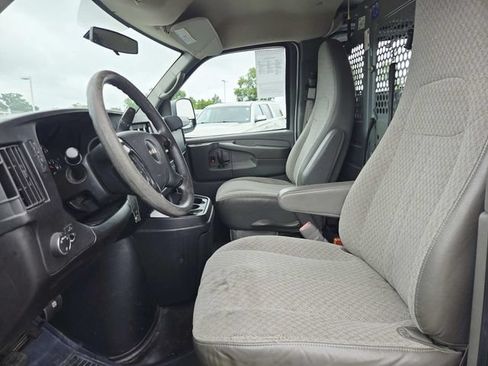 Used 2014 GMC Savana 2500 RWD image 9