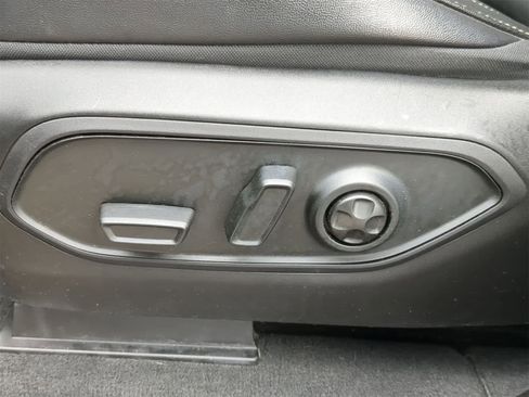 Certified 2024 Jeep Grand Cherokee Altitude image 24