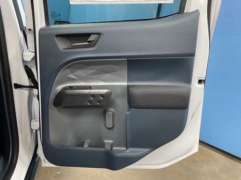 New 2025 Ford Maverick XL image 38