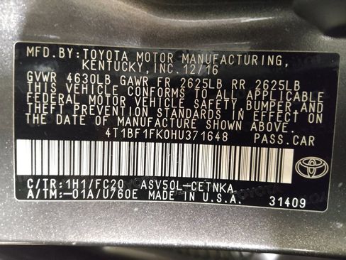 Used 2017 Toyota Camry LE image 33