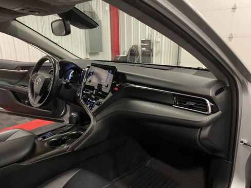 Used 2022 Toyota Camry SE image 44