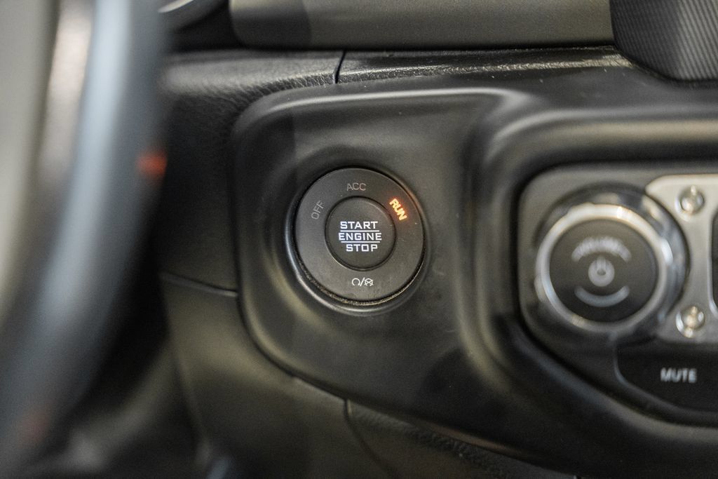 Used 2022 Jeep Wrangler Unlimited Sport AWD/4WD image 26