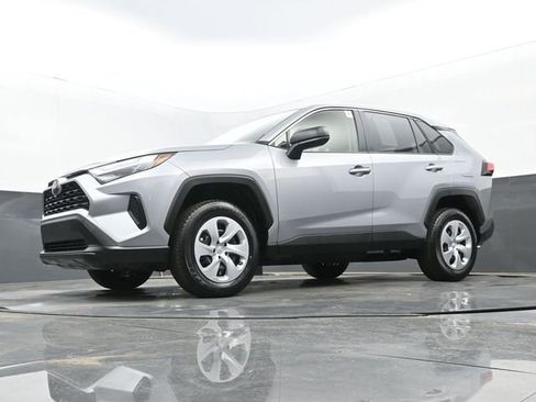 Used 2025 Toyota RAV4 LE FWD image 25