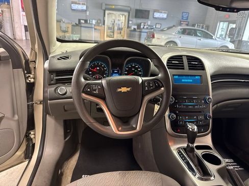 Used 2014 Chevrolet Malibu LS FWD image 22