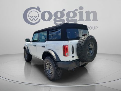 New 2025 Ford Bronco 4-Door w/ Sasquatch Package AWD/4WD image 2
