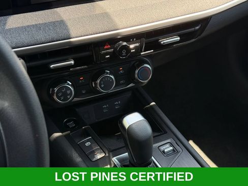 Used 2025 Nissan Kicks SV FWD image 14