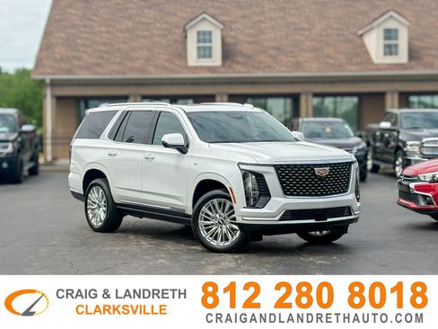 Used 2025 Cadillac Escalade Premium Luxury AWD/4WD image 1