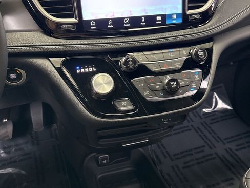 New 2026 Chrysler Pacifica Select w/ S Appearance Package image 18