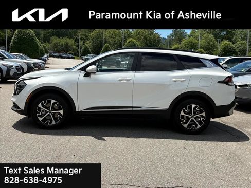 Certified 2025 Kia Sportage EX w/ EX Premium Package AWD/4WD image 3