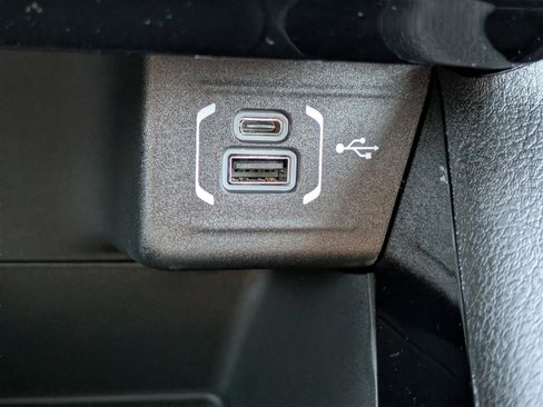 New 2026 Jeep Compass Latitude w/ Sun and Sound Group image 24