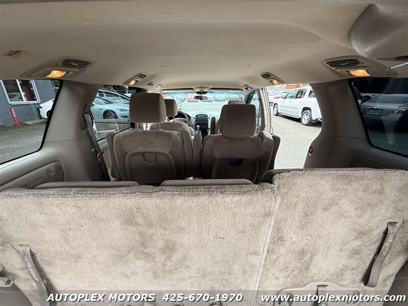 Used 2008 Toyota Sienna LE w/ Towing Prep Pkg AWD/4WD image 11
