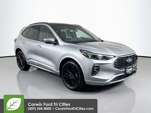 Used 2024 Ford Escape ST-Line Elite w/ Class II Trailer Tow Package image 1