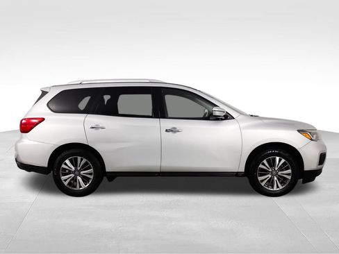 Used 2019 Nissan Pathfinder SV FWD image 10