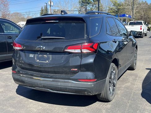 Used 2023 Chevrolet Equinox RS image 11