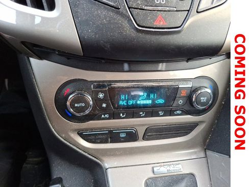 Used 2012 Ford Focus SEL image 10