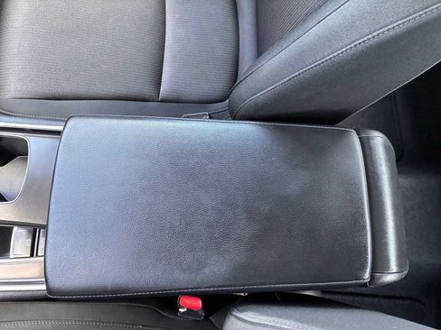 Used 2018 Honda Accord LX image 32