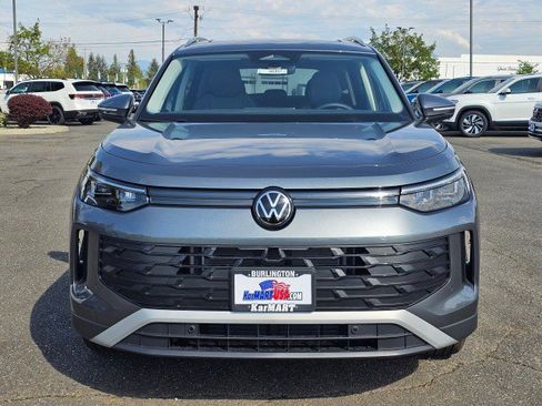 New 2026 Volkswagen Tiguan SE AWD/4WD image 2