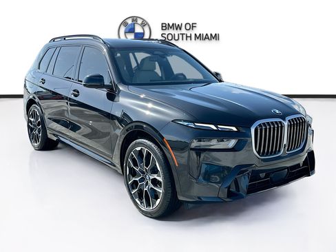 Used 2024 BMW X7 xDrive40i w/ Executive Package AWD/4WD image 1