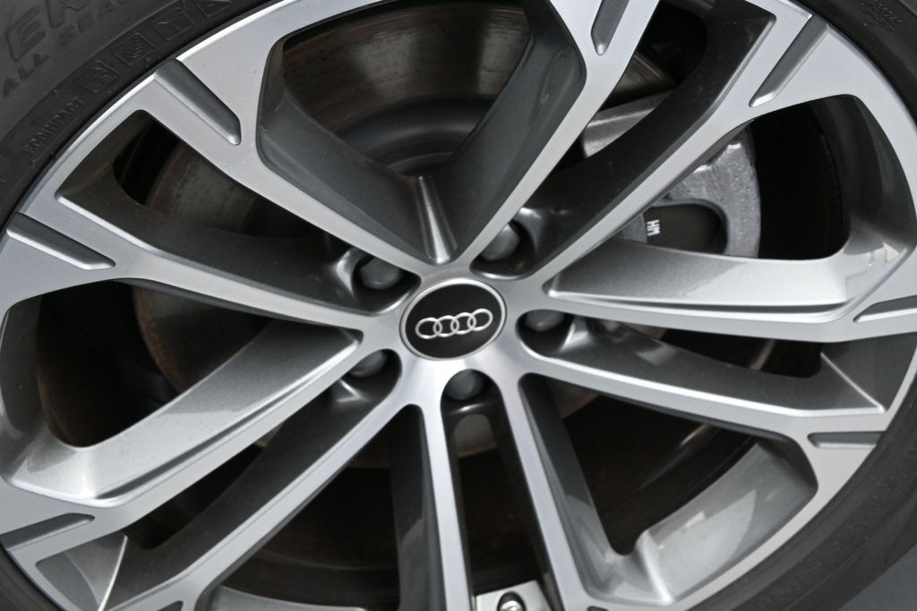 New 2026 Audi Q7 2.0T Premium AWD/4WD image 22
