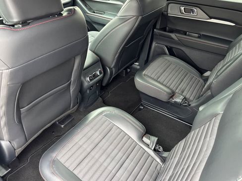 Certified 2025 Ford Explorer ST-Line image 4