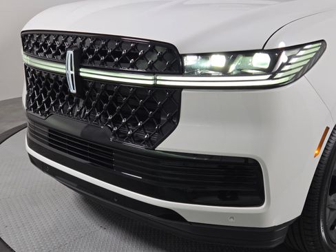 New 2027 Lincoln Navigator L Black Label AWD/4WD image 10
