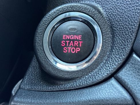 Used 2023 Subaru Outback Premium image 33