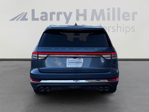 Used 2020 Lincoln Aviator Reserve w/ Equipment Group 202A image 4
