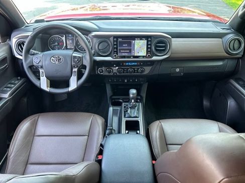 Used 2023 Toyota Tacoma Limited AWD/4WD image 36