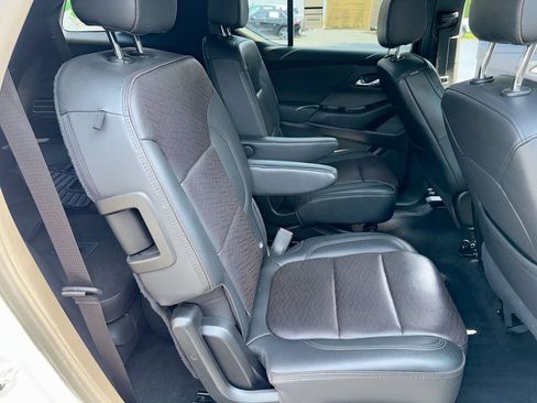 Used 2023 Chevrolet Traverse High Country w/ LPO, 'HIT The Road' Package FWD image 29
