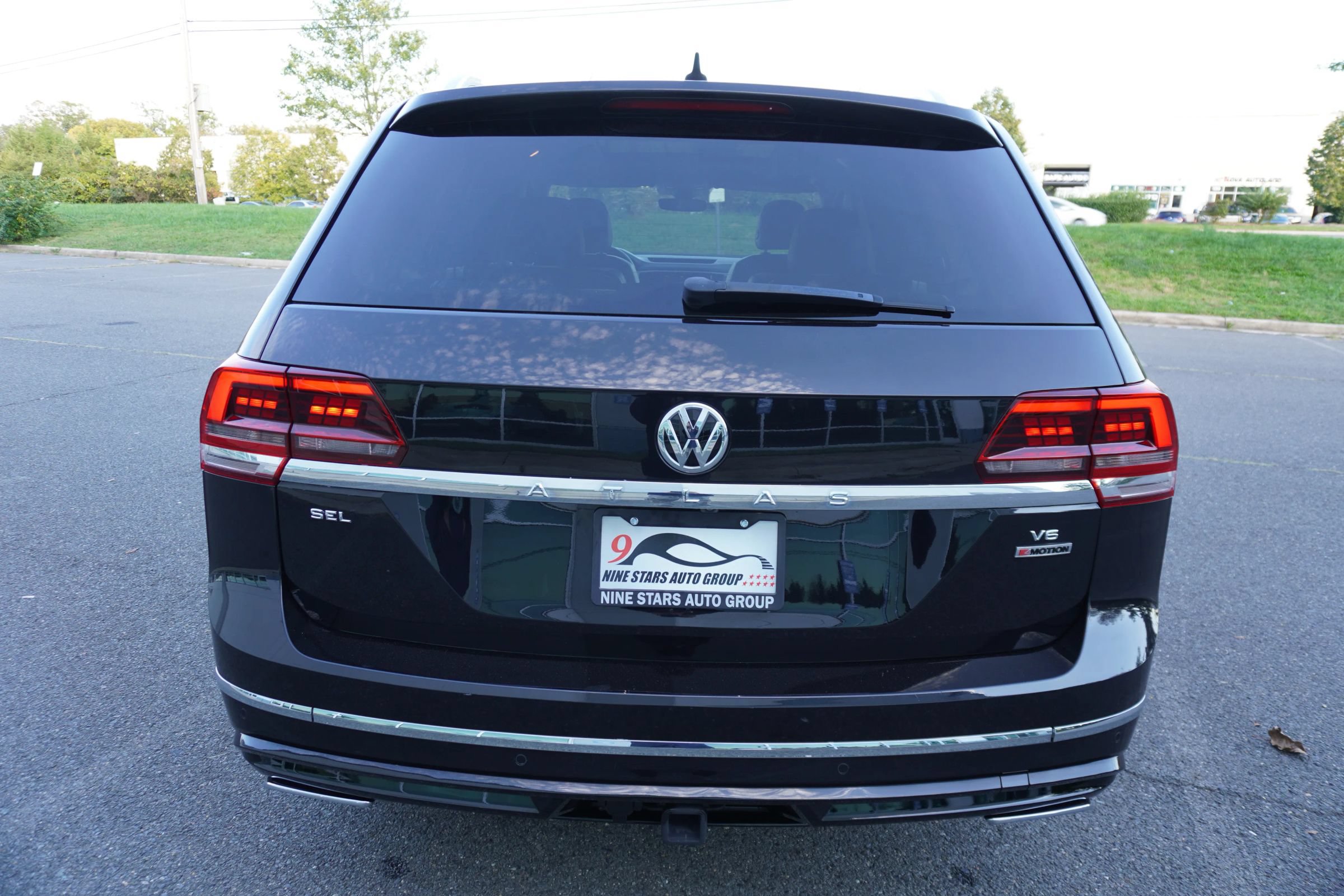 Used 2019 Volkswagen Atlas SEL R-Line AWD/4WD image 5