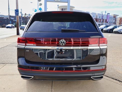 New 2026 Volkswagen Atlas SE image 4