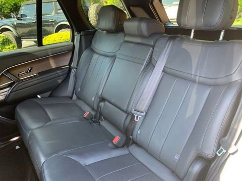 Used 2023 Land Rover Range Rover SE AWD/4WD image 12