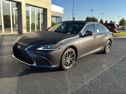 New 2025 Lexus ES 350 w/ Premium Package