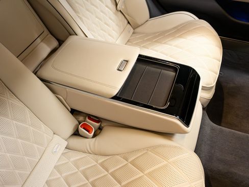 Used 2023 Mercedes-Benz S 580 4MATIC Sedan image 30
