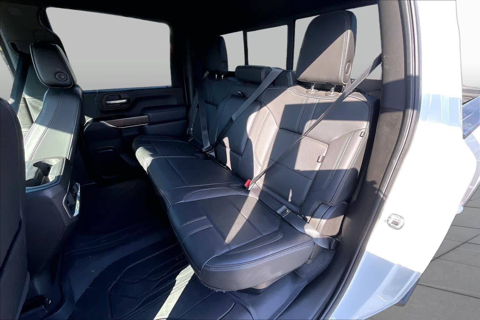 Used 2022 Chevrolet Silverado 2500 High Country w/ Safety Package II AWD/4WD image 20