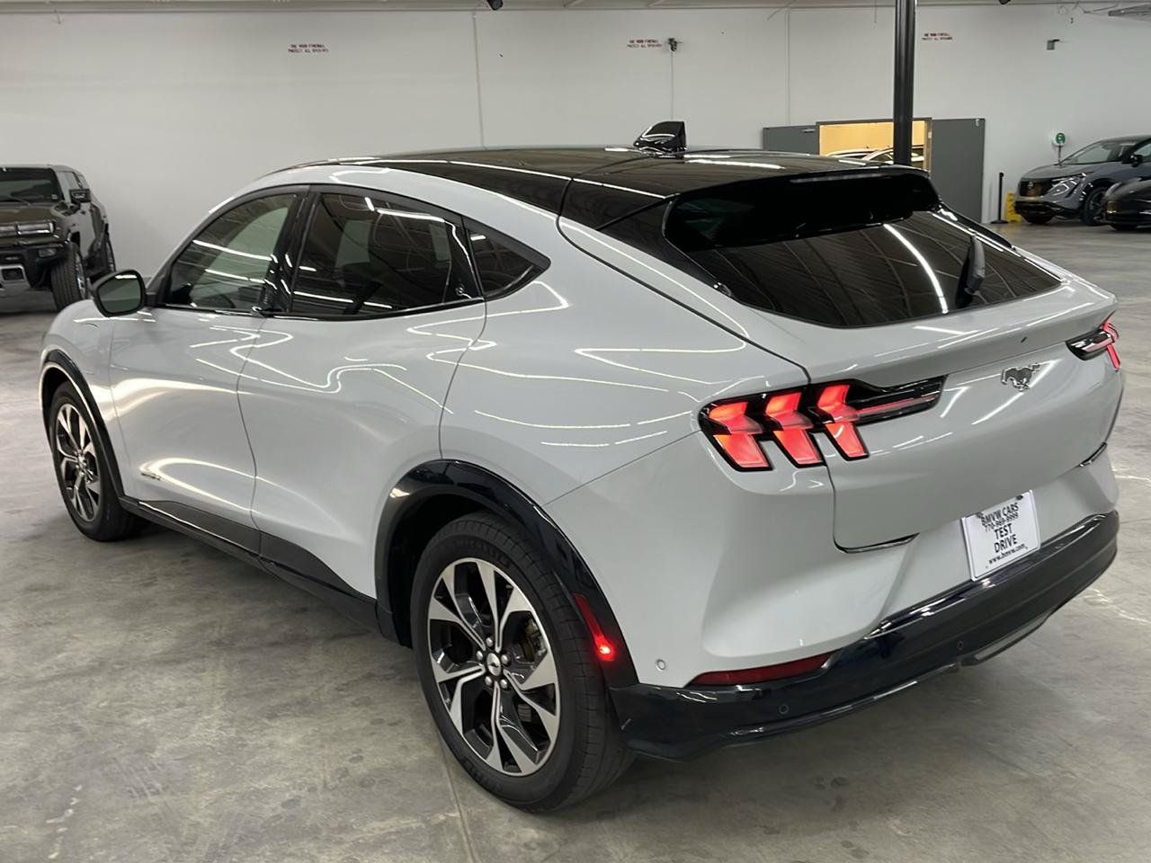 Used 2021 Ford Mustang Mach-E Premium RWD image 10