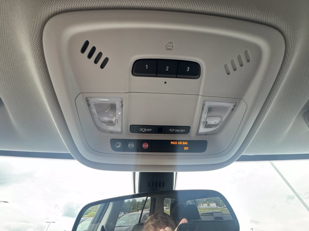 Used 2019 Chevrolet Traverse LT FWD image 34