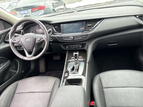 Used 2020 Buick Regal Essence image 32