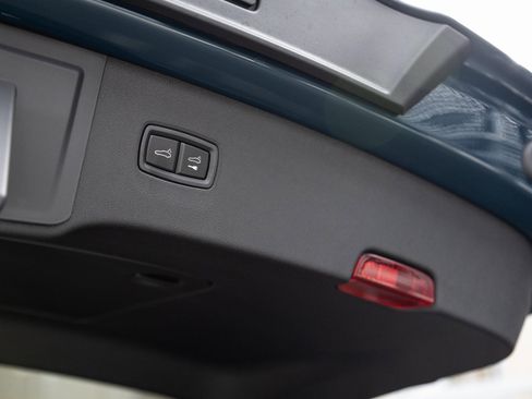 Certified 2026 Porsche Cayenne image 29